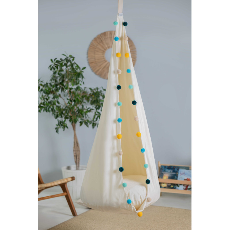 Kokon Tęczowy Pomponik – kolorowe siedzisko wiszące dla dzieci 🌈✨