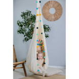 Kokon Tęczowy Pomponik – kolorowe siedzisko wiszące dla dzieci 🌈✨