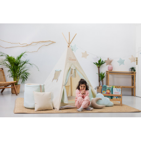 Tipi Błękitny Kącik – Duży Zestaw z Patchworkową Kołderką i Haftem Sky's Limitless | Sówka