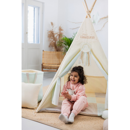 Tipi Błękitny Kącik – Duży Zestaw z Patchworkową Kołderką i Haftem Sky's Limitless | Sówka